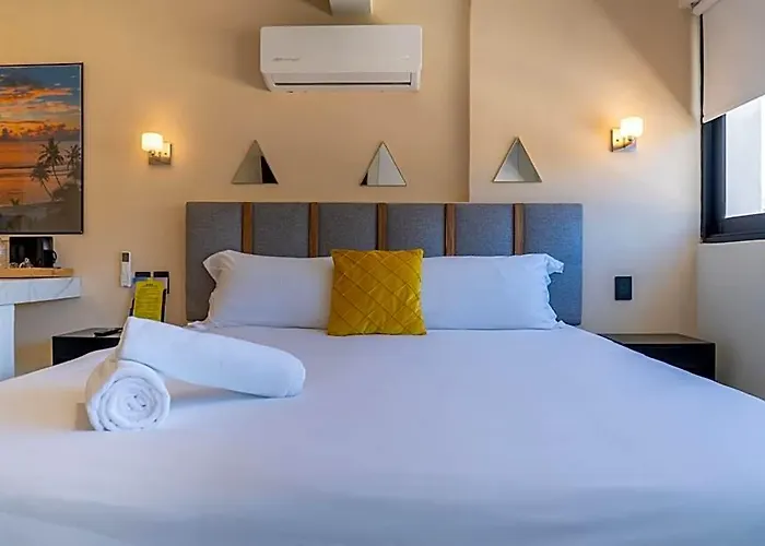 Colmena Cabos Marina