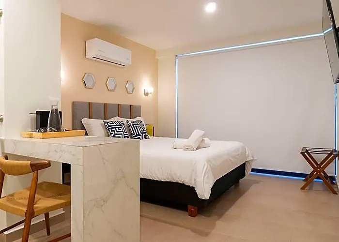Colmena Cabos Marina Hotel